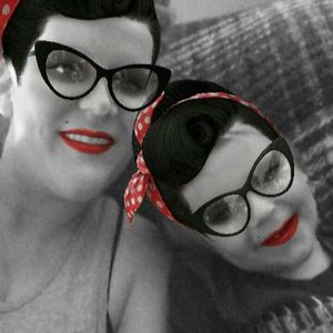 Meet your Posher, Kelly n.